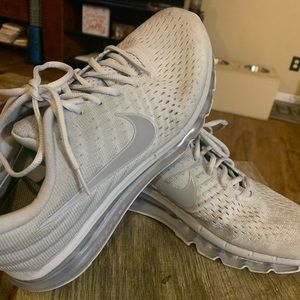 Mens Nike Air Max 2017-gently used.